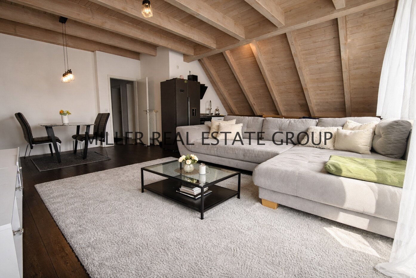 5-Zimmer-Maisonettewohnung in Kösching kaufen – großzügige Eigentumswohnung mit Balkon und zwei Stellplätzen nahe Ingolstadt! 5-Zimmer-Maisonettewohnung in Kösching kaufen – großzügige Eigentumswohnung mit Balkon und zwei Stellplätzen nahe Ingolstadt!