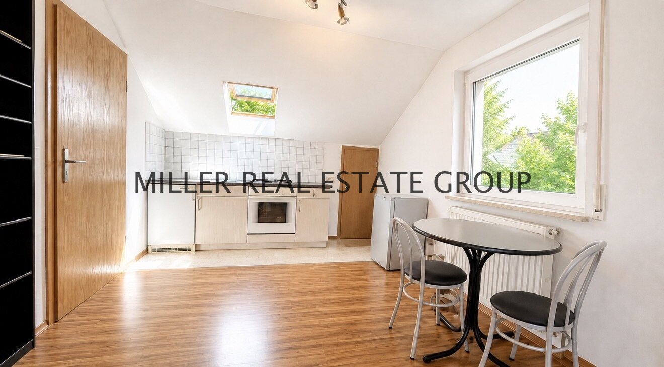 Wertstabile Kapitalanlage in Ingolstadt-Friedrichshofen: Vermietetes Dachgeschoss-Apartment mit Tiefgaragenstellplatz in ruhiger zweiter Reihe! Wertstabile Kapitalanlage in Ingolstadt-Friedrichshofen: Vermietetes Dachgeschoss-Apartment mit Tiefgaragenstellplatz in ruhiger zweiter Reihe!