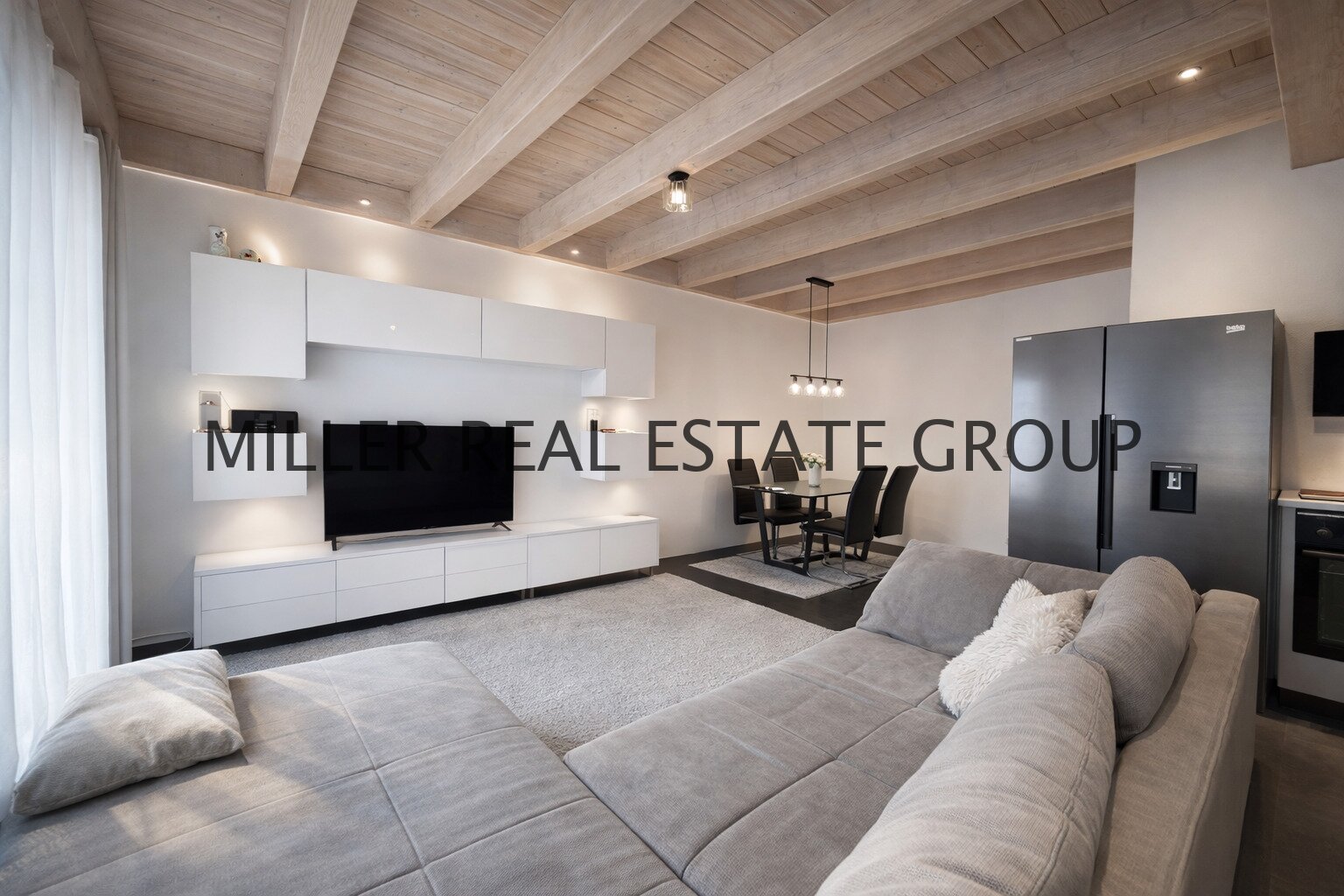 Exklusive Maisonette-Wohnung mit 5 Zimmern, Balkon und zwei Stellplätzen in begehrter Lage von Kösching bei Ingolstadt! Exklusive Maisonette-Wohnung mit 5 Zimmern, Balkon und zwei Stellplätzen in begehrter Lage von Kösching bei Ingolstadt!