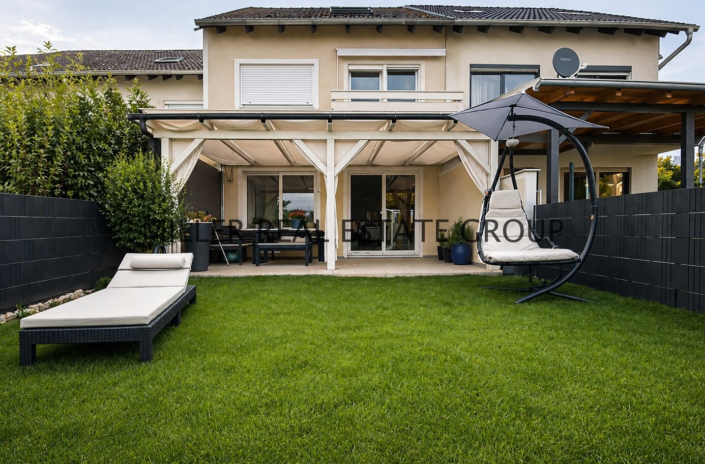 Wohntraum in Bestlage von Ingolstadt – modernisiertes Familienhaus mit sonnigem Garten! Wohntraum in Bestlage von Ingolstadt – modernisiertes Familienhaus mit sonnigem Garten!